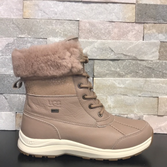 🎁 UGG Adirondack III Sparkle Spots Boot - Picture 4 of 11